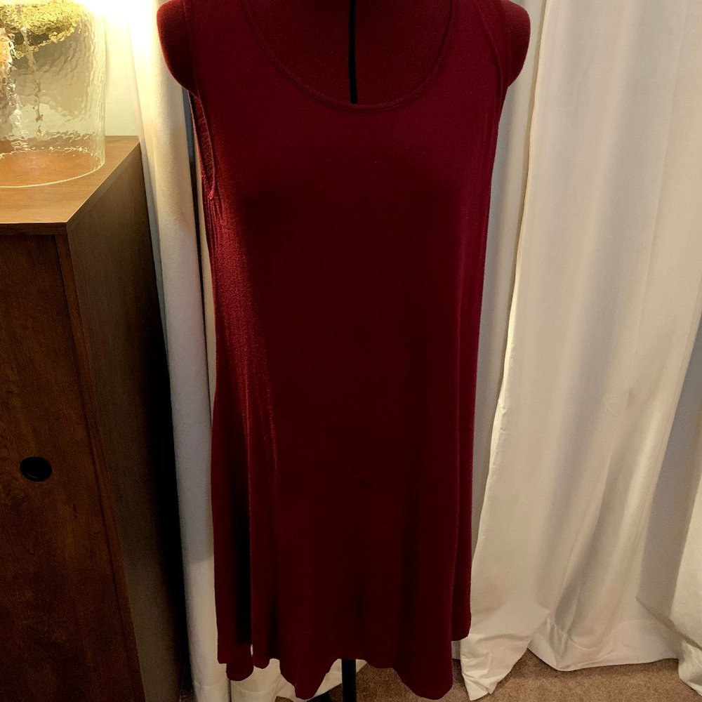 Red open silhouette cotton dress